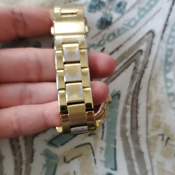 Gold Fossil Watch - Picture 2 of 4